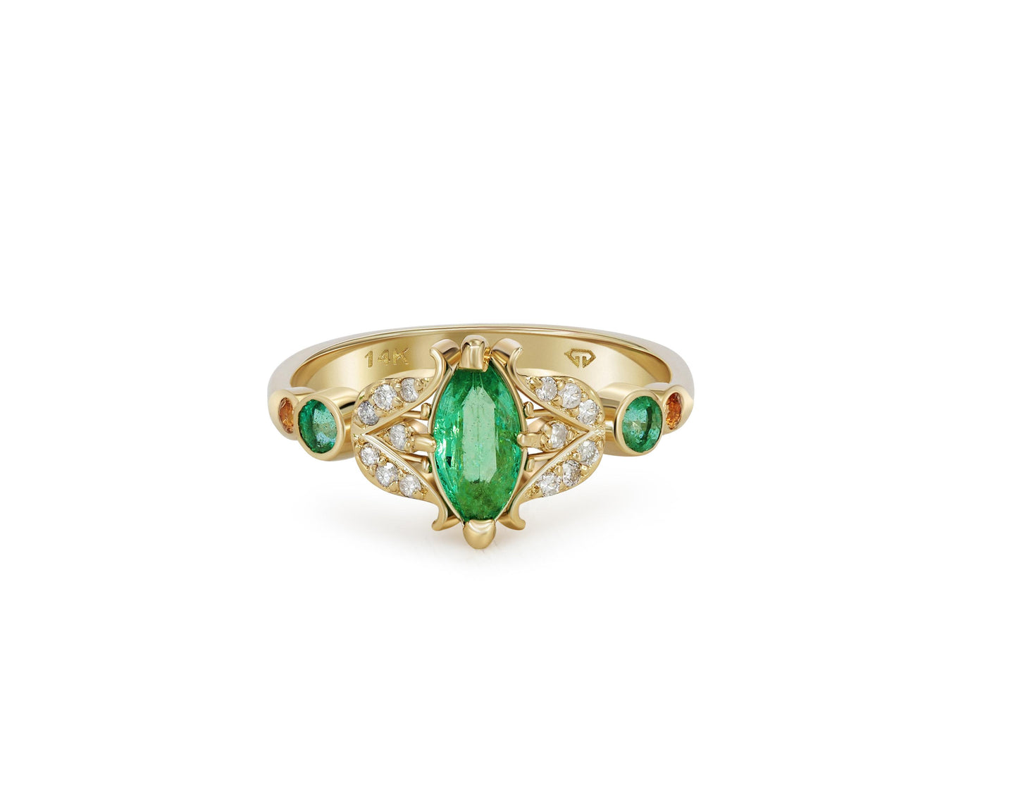 Vintage style ring with emerald in 14k gold