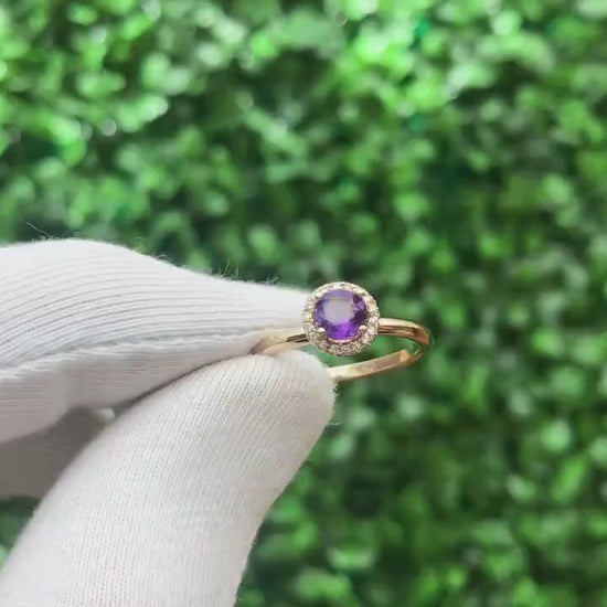 Elegant Amethyst Ring with Diamonds in 14k Gold