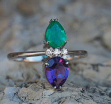 Load image into Gallery viewer, Emerald and Amethyst Ring. Pear Emerald Ring. Pear Amethyst ring. Emerald Art-deco ring. Vintage gemstone ring. Cocktail ring. Gift for her