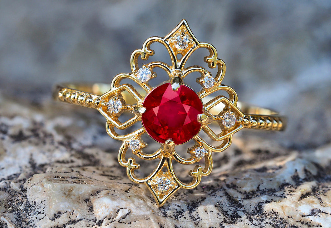 Solid gold Ruby ring. Natural ruby ring. Vintage ruby ring. Red gemstone ring. Round ruby ring. July birthstone ring.