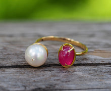 Load image into Gallery viewer, 14k gold ring with ruby and pearl. Cocktail ring. Cabochon gem ring. Open Ended Ring. Free size ring. Love ring. Valentine&#39;s Day Jewelry.