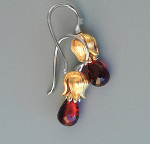 Garnet and diamonds earrings. Briolette garnet earrings. Lily flower earrings. Gold drop earrings. Statement earrings. Plant earrings