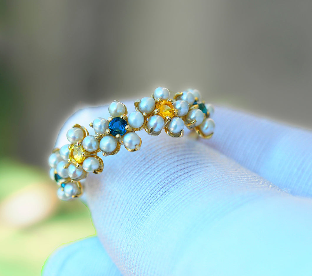 Semi Eternity 14 K Gold Sapphire September Birthstone and Pearl ring. Chamomile ring.  Ring with blue and yellow sapphires. Flower ring.