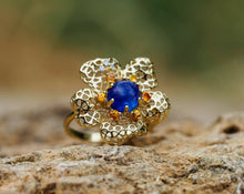 Load image into Gallery viewer, Solid 14k Gold Natural Sapphire. September Birthstone ring. Gold ring with sapphire cabochon. Flower gold ring. Blue gemstone ring.