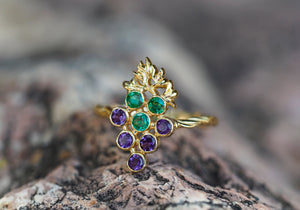 Solid 14k gold Grape ring with emeralds and amethysts. Vine Leaves Ring. Gold fertility ring. Summer vine ring. Plant ring. Nature inspired