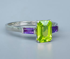 14k solid gold ring with natural Peridot and amethyst. Apple green gemstone Ring. Baguette cut engagement ring. August birthstone ring.