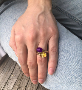 14k gold ring with amethyst and citrine. Cabochon ring. Twisted ring. February birthstone. November birthstone. Valentine gift for her