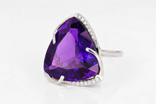 Load image into Gallery viewer, 14k gold 19 ct Amethyst and diamonds ring. Trillion Engagement Ring. Purple gemstone Ring. Cocktail ring. February birthstone ring.