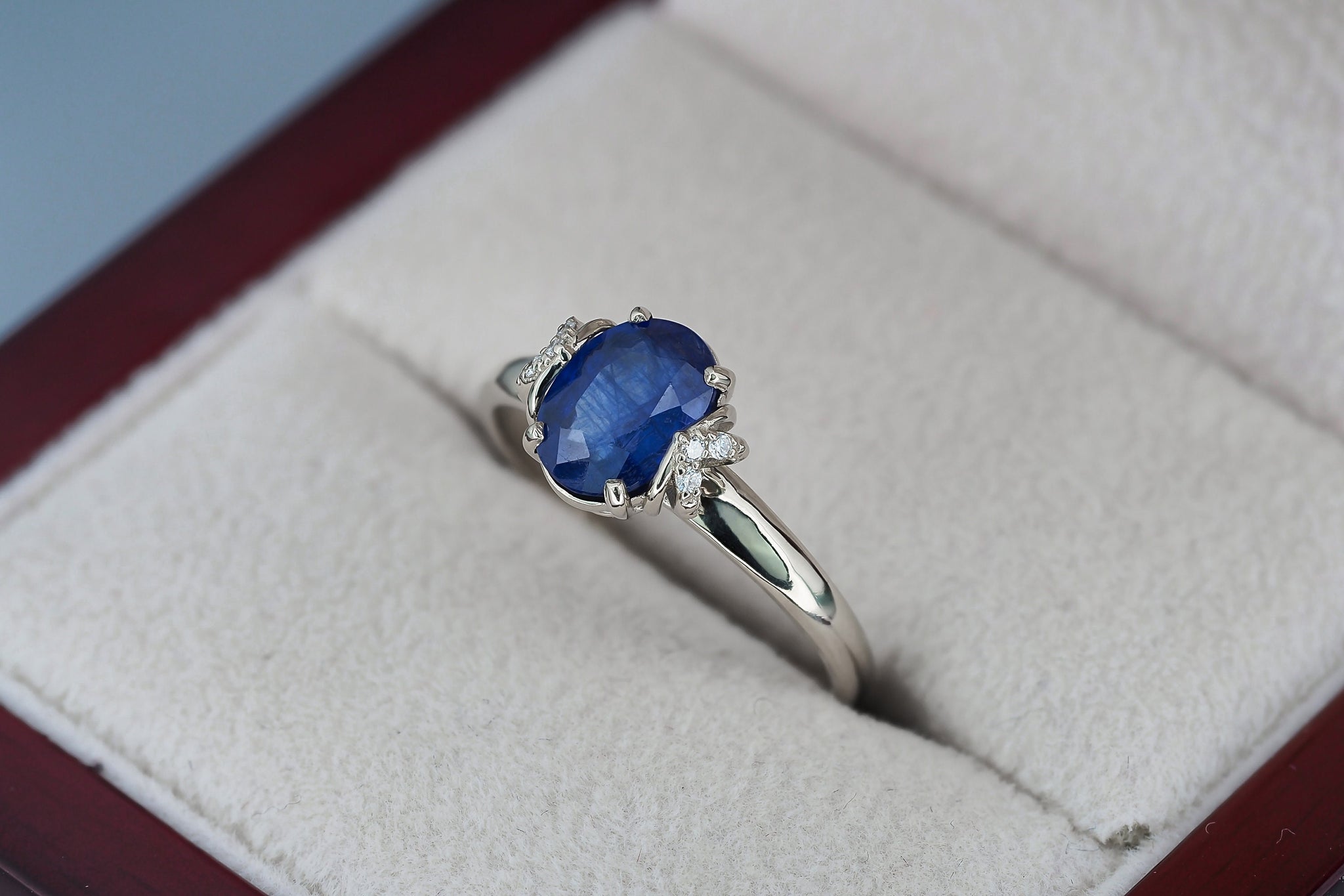 14 Karat White Gold September Birthstone Oval Blue Sapphire & Diamond  Solitaire Ring - WeilJewelry