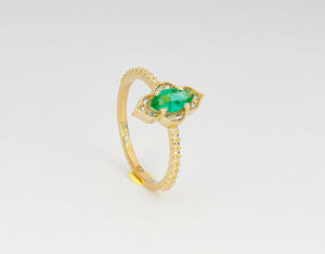 Marquise Emerald Ring. Natural Emerald Ring in 14k Solid Gold. Emerald engagement ring. May Birthstone Ring. Gemstone Ring. Statement ring