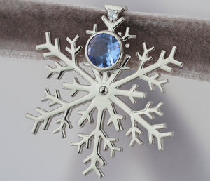 Tanzanite 14k solid gold Pendant. Snowflake Pendant. Christmas Gift for her. Snow queen pendant. Winter jewelry. Genuine tanzanite jewelry