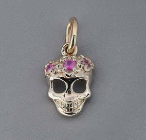 Gold skull pendant. Memento Mori gold charm pendant with sapphire. Pink sapphire pendant. Gold talisman charm. Halloween Skeleton pendant