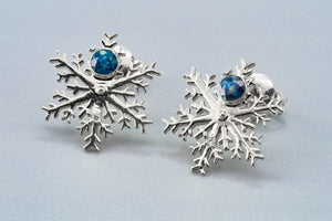 Natural Sapphire Earrings Studs. Snowflake studs. 14k gold sapphire studs. Blue gemstone studs. Christmas Gift for her. September birthstone