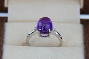 14k gold with 4 ct amethyst. Purple gem ring. Cabochon ring. February birthstone ring. Genuine amethyst ring.