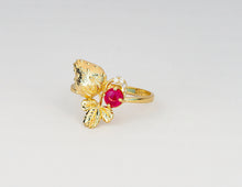 Load image into Gallery viewer, Natural Ruby and diamonds 14k solid gold ring. Strawberry solid gold ring. Gold berry ring. July birthstone ring. Flower ring. Cabochon ruby