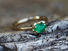 Load image into Gallery viewer, Natural emerald ring. 14k solid gold ring. Butterfly Ring. May Birthstone Ring. Gift For wife. Emerald Promise Ring. Fashion gemstone ring.