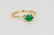 Load image into Gallery viewer, Natural emerald ring. 14k solid gold ring. Butterfly Ring. May Birthstone Ring. Gift For wife. Emerald Promise Ring. Fashion gemstone ring.