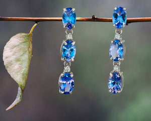 Tanzanite earrings studs. 14k solid gold studs. Oval tanzanite earrings. Blue gemstone earrings.