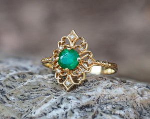 Round emerald ring. 14k solid gold ring with Emerald and diamonds. Vintage emerald ring. Dainty Emerald engagement ring. May Birthstone Ring