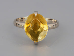 14k gold ring with citrine cabochon. Yellow gemstone ring. November birthstone ring. Oval citrine ring. Vintage citrine ring Valentine gift