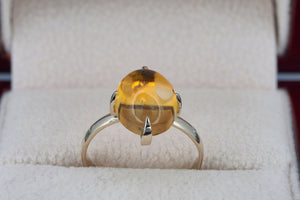 14k gold ring with citrine cabochon. Yellow gemstone ring. November birthstone ring. Oval citrine ring. Vintage citrine ring Valentine gift