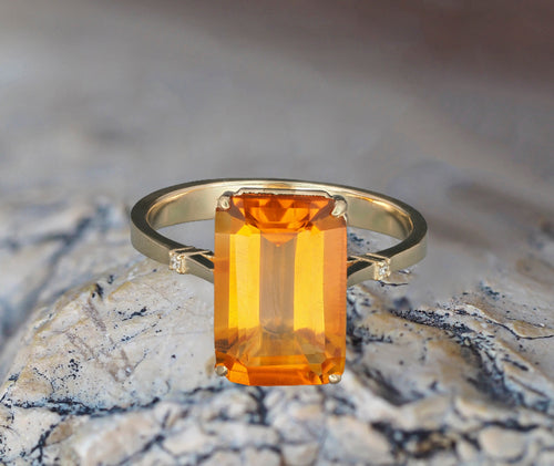 14k gold ring with citrine. Yellow gemstone ring. November birthstone ring. Emerald cut citrine ring. Vintage citrine ring Valentine gift