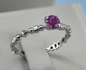 14k gold ring with garnet, diamonds. Round garnet ring. Minimalist ring. Stucking gemstone ring. Delicate ring. January birthstone jewelry.